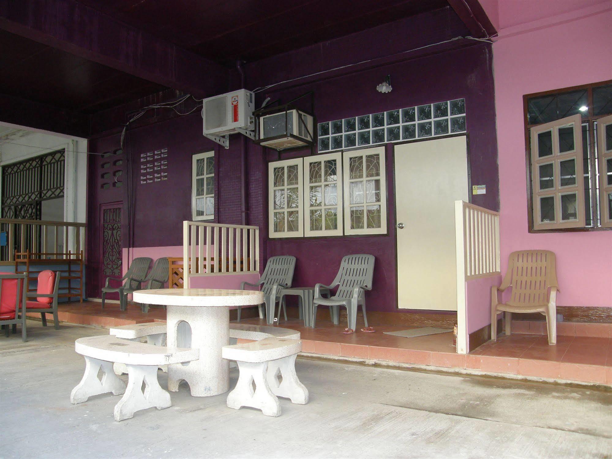 Anchana House Jomtien Beach Buitenkant foto