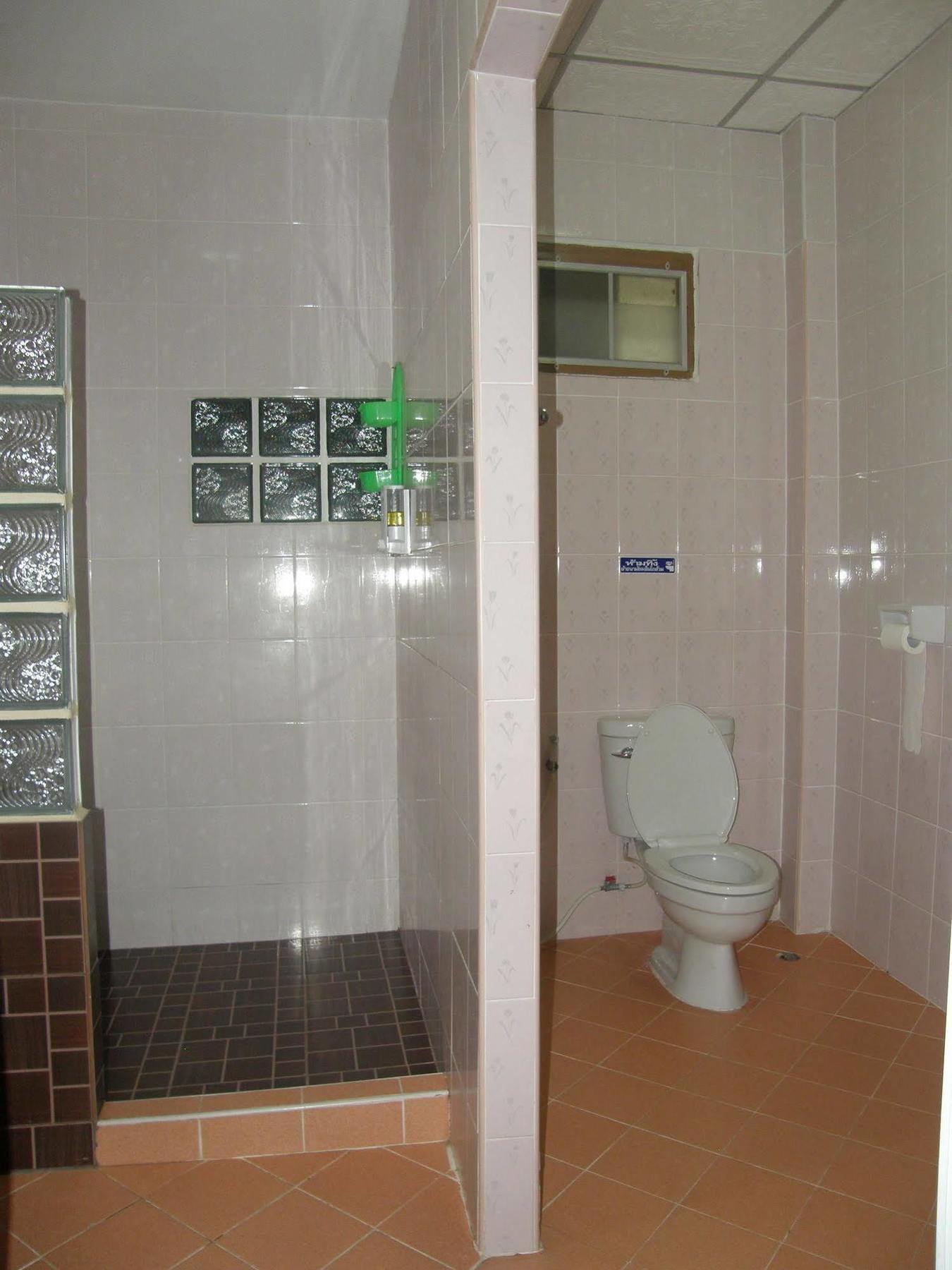 Anchana House Jomtien Beach Buitenkant foto