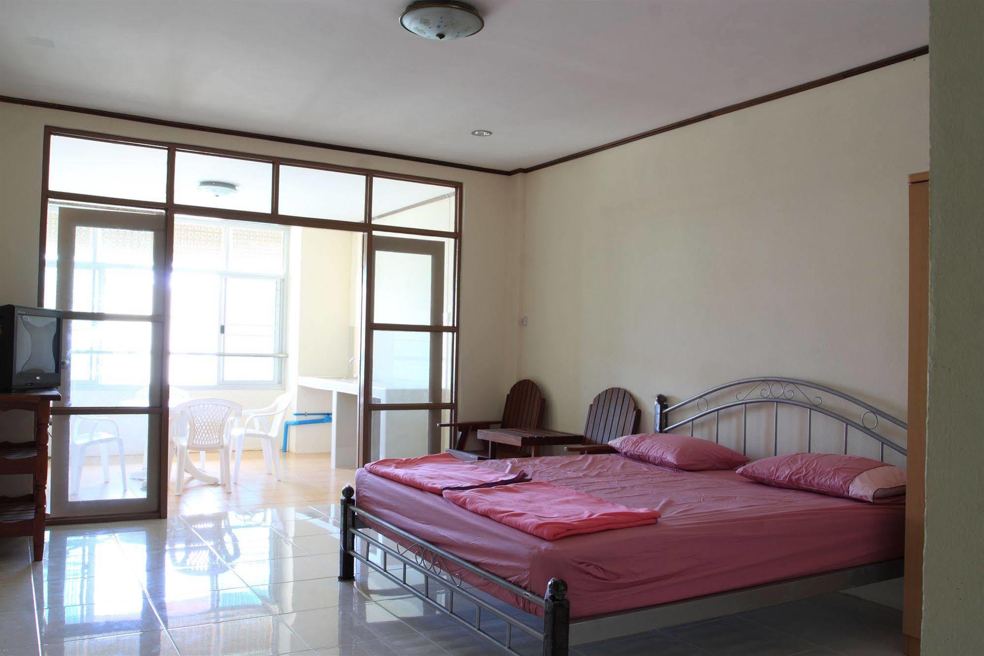 Anchana House Jomtien Beach Buitenkant foto